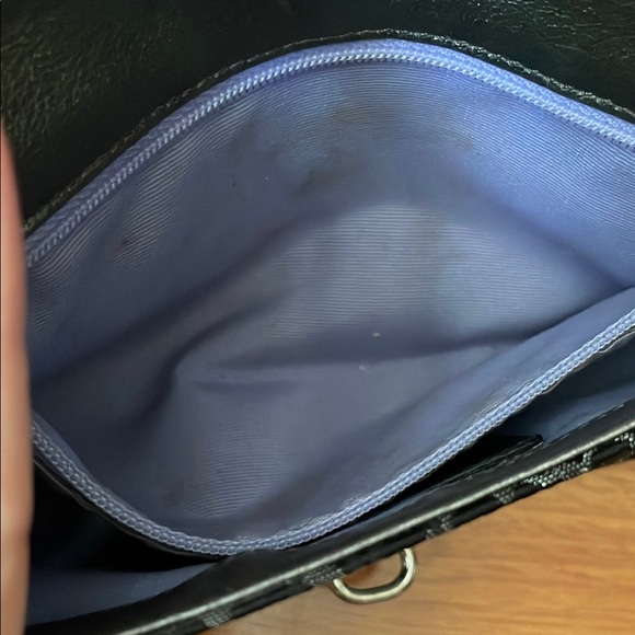 Elegant COACH Black Patterned Hand Bag - Picture 6 of 6